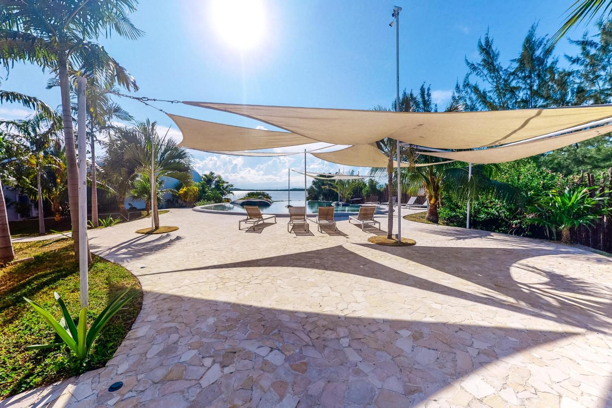 Swan Villas Maya Beach Bilik gambar